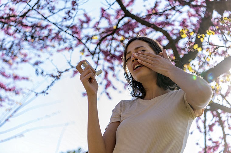 Seasonal allergies and LASIK