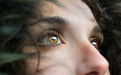 How Do You Know It’s Time for Cataract Surgery? 7 Signs You Shouldn’t Ignore
